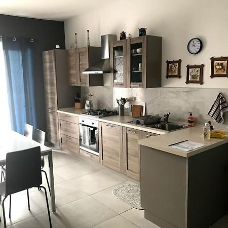 Luqa Apartment - 5 Mins From Airport Exterior foto